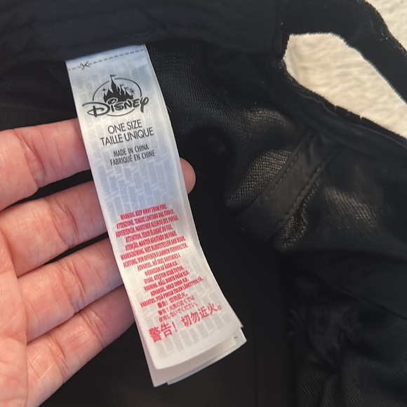 ❌SOLD❌ BRAND NEW DISNEY Mickey Mouse ears baseball cap - Black/Velet - Picture 5 of 5